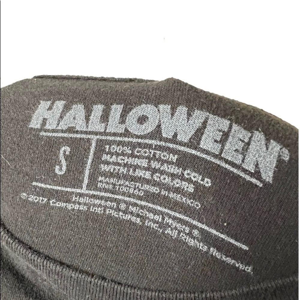 HALLOWEEN Michael Myers Killer Mask Slasher Horror Spooky Graphic T Shirt Top - Picture 6 of 6